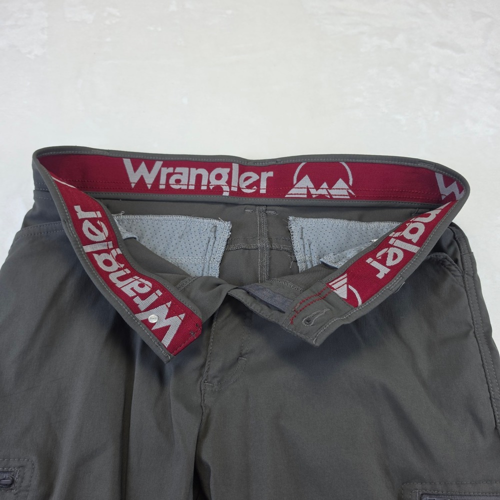 Wrangler ATG Cargo Pants Mens 33x30 Gray Excellent Stretch Hiking 10NW788AS